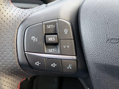 Certified 2025 Ford Escape ST-Line w/ Equipment Group 301A image 28