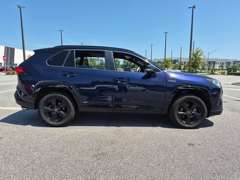 Used 2020 Toyota RAV4 XSE w/ XSE Grade Weather Package AWD/4WD image 4