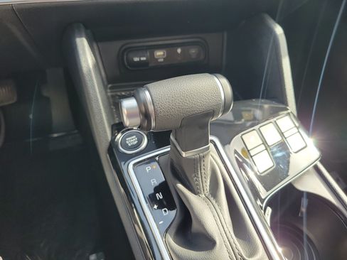 Used 2025 Kia Sportage EX w/ Premium Package FWD image 30