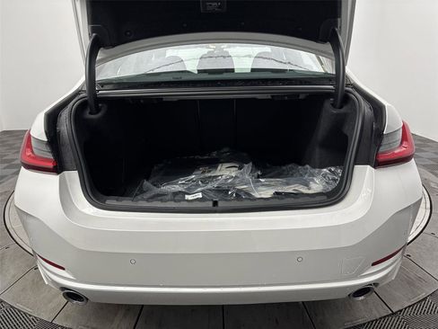 New 2026 BMW 330i xDrive Sedan w/ Premium Package image 21