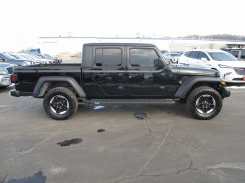 Used 2020 Jeep Gladiator Sport w/ Quick Order Package 24S image 2