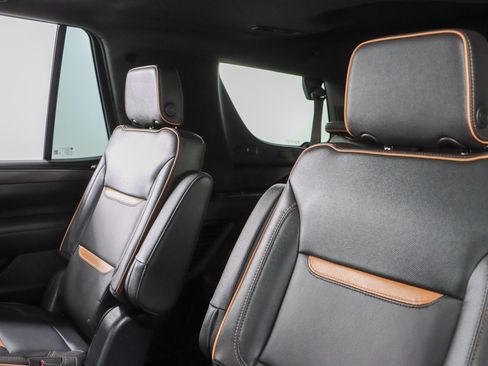 Used 2023 GMC Yukon AT4 w/ AT4 Premium Package AWD/4WD image 28
