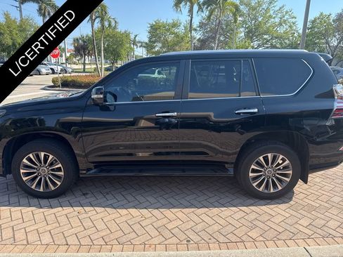 Used 2022 Lexus GX 460 Luxury w/ Accessory Package image 4