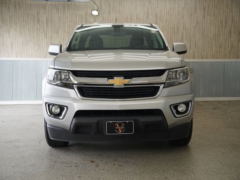Used 2020 Chevrolet Colorado LT image 2