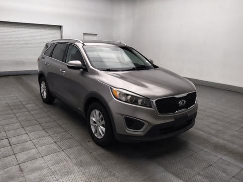 Used 2018 Kia Sorento AWD image 13