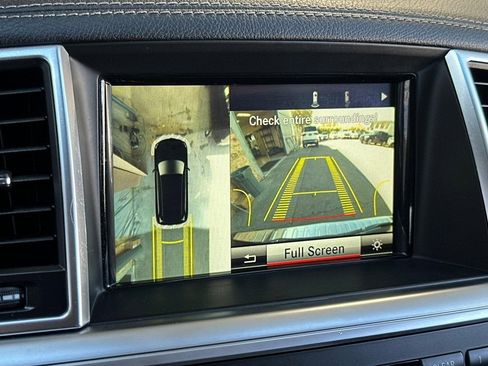 Used 2015 Mercedes-Benz GL 450 4MATIC image 27