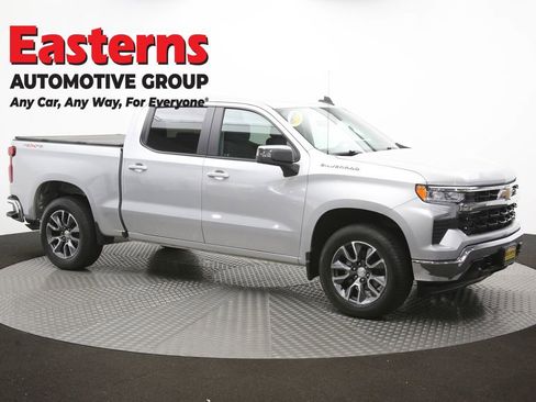 Used 2022 Chevrolet Silverado 1500 LT AWD/4WD image 50