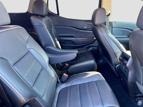 Used 2021 GMC Acadia Denali w/ Denali Technology Package image 30