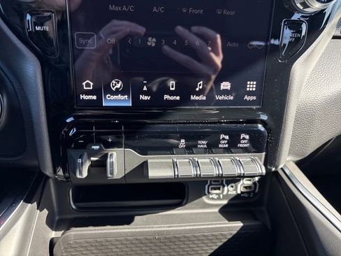 Used 2024 RAM 1500 Big Horn image 15