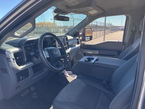 Used 2024 Ford F350 XLT image 9