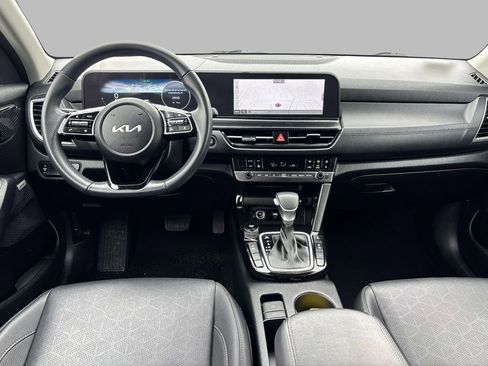 Used 2024 Kia Seltos SX w/ SX Sunroof Package image 12