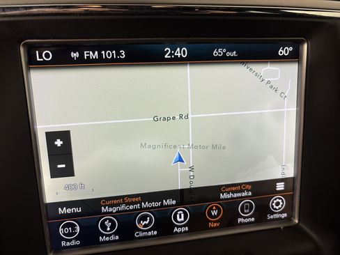 Used 2018 Jeep Grand Cherokee Laredo AWD/4WD image 22