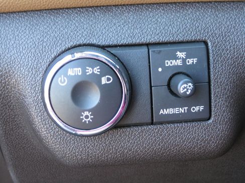 Used 2016 Buick Enclave Leather FWD image 13