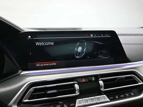 Used 2022 BMW X6 xDrive40i w/ Executive Package image 16