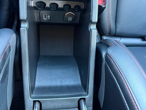 Used 2014 Jeep Cherokee Trailhawk w/ Technology Group AWD/4WD image 36