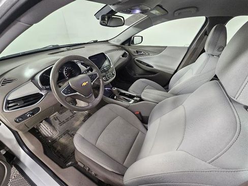 Used 2018 Chevrolet Malibu LT image 25
