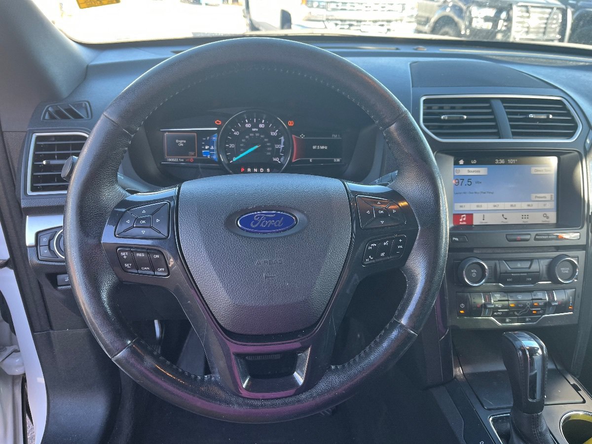 Used 2017 Ford Explorer XLT w/ Equipment Group 202A FWD image 10