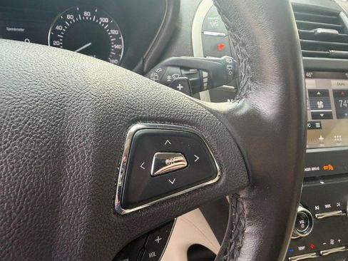 Used 2018 Lincoln MKC Select w/ Select Plus Package image 27