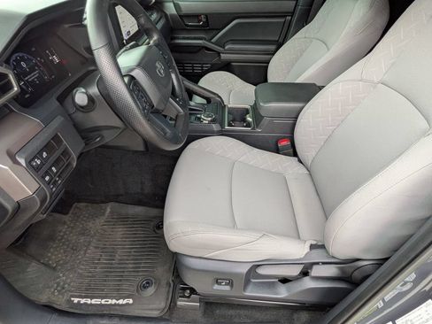 Used 2024 Toyota Tacoma SR5 AWD/4WD image 15