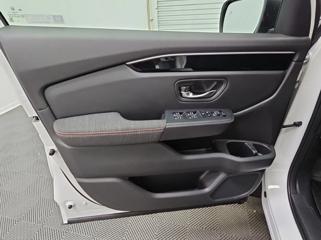 New 2026 Honda Pilot Sport image 29