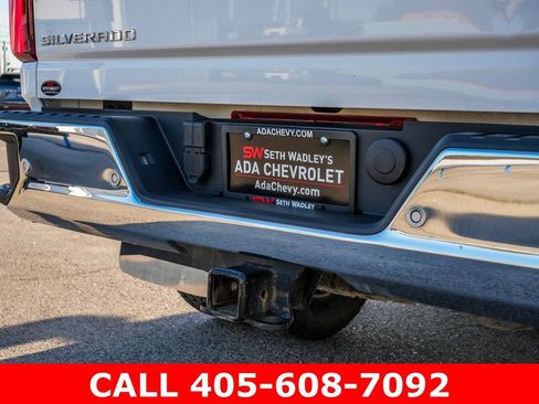 Used 2025 Chevrolet Silverado 3500 LTZ w/ LTZ Convenience Package AWD/4WD image 15