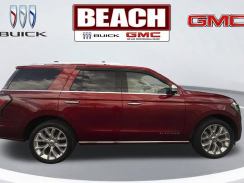 Used 2019 Ford Expedition Platinum RWD image 2