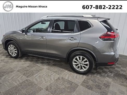 Used 2018 Nissan Rogue SV w/ Sun & Sound Touring Package AWD/4WD image 5