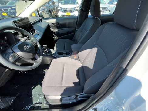 Used 2025 Toyota Corolla LE FWD image 22