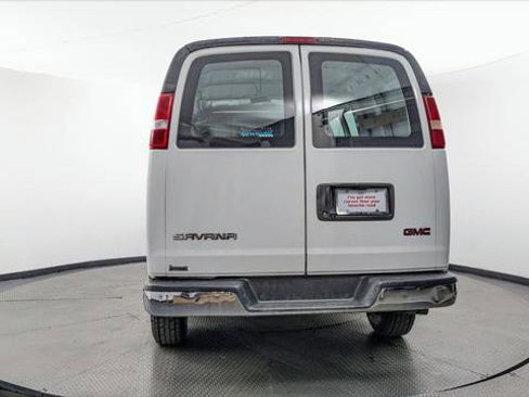 Used 2018 GMC Savana 2500 w/ Driver Convenience Package RWD image 7