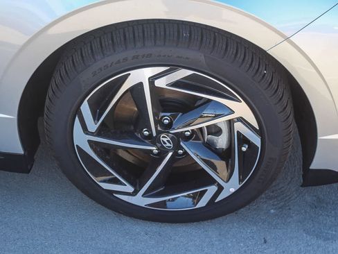 Certified 2025 Hyundai Sonata SEL image 11