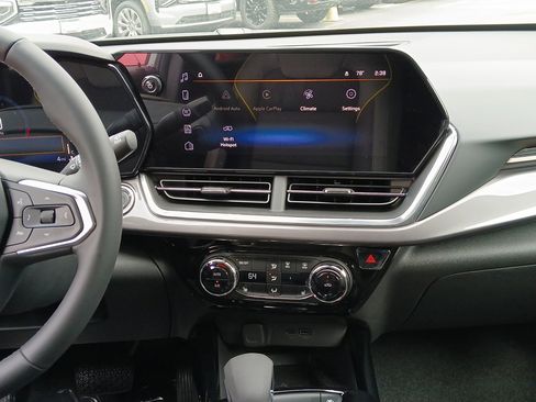 New 2026 Chevrolet Trax ACTIV w/ Sunroof Package image 12