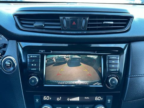Used 2019 Nissan Rogue SV FWD image 29