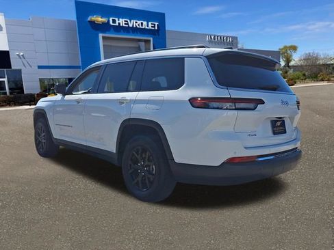 Used 2023 Jeep Grand Cherokee L Limited AWD/4WD image 23