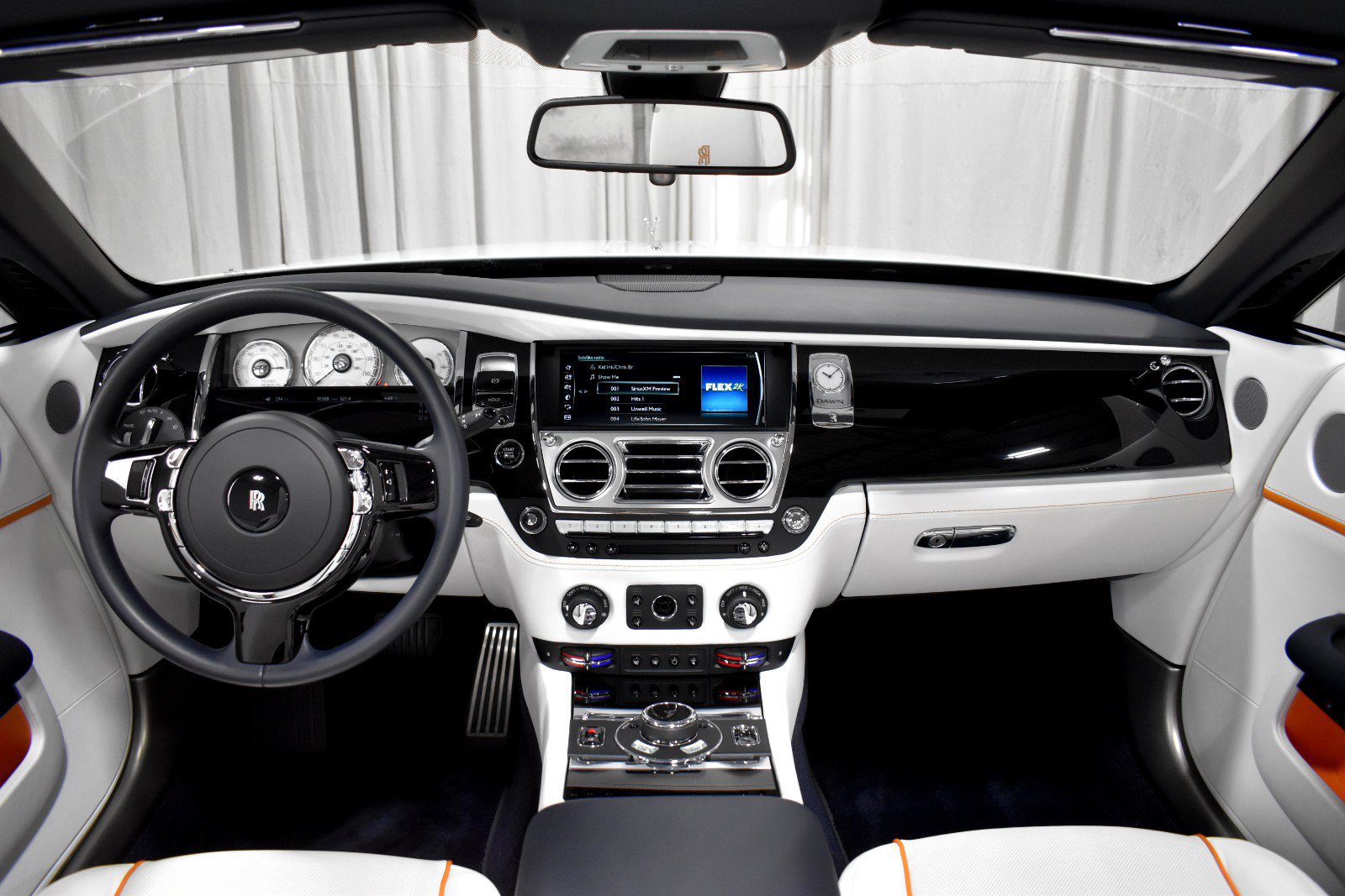 Certified 2020 Rolls-Royce Dawn RWD image 4