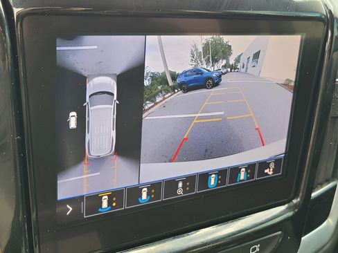 Used 2020 Chevrolet Traverse RS image 8