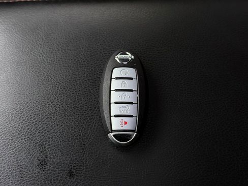 Used 2020 Nissan Pathfinder SL image 62