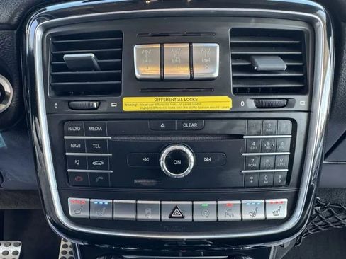 Used 2017 Mercedes-Benz G 550 image 33