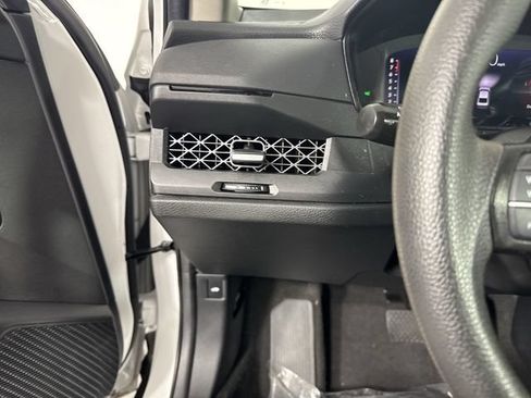 Used 2025 Honda Accord SE image 16