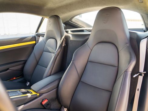 Certified 2025 Porsche 718 Cayman GTS RWD image 5