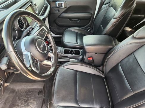 Used 2022 Jeep Gladiator Overland w/ Popular Equipment Package image 17