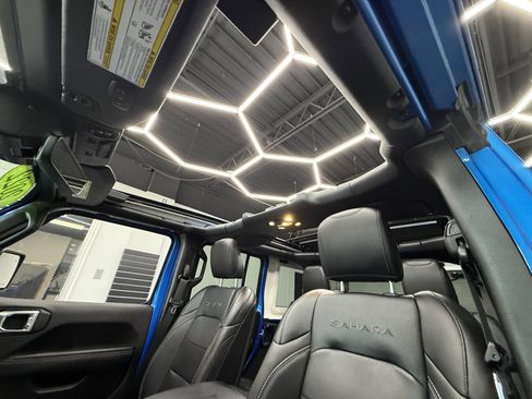 Used 2022 Jeep Wrangler Unlimited Sahara w/ Advanced Safety Group image 12