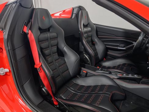 Used 2022 Ferrari F8 Tributo RWD image 32