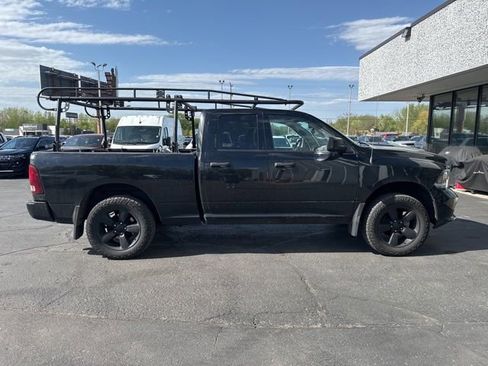 Used 2014 RAM 1500 Express w/ Black Ram 1500 Express Group AWD/4WD image 10