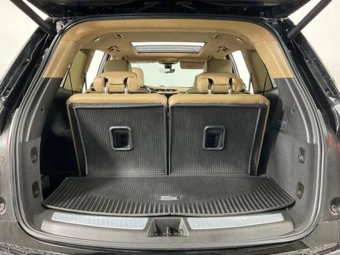 Used 2020 Cadillac XT6 Premium Luxury w/ Platinum Package AWD/4WD image 32