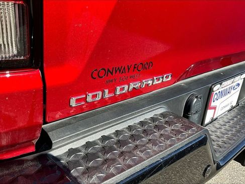 Used 2024 Chevrolet Colorado Trail Boss w/ Technology Package AWD/4WD image 27