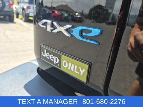 Used 2023 Jeep Wrangler Unlimited Sahara w/ Cold Weather Group AWD/4WD image 5