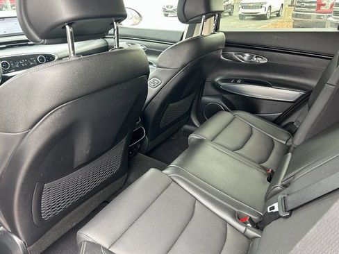 Used 2023 Genesis GV70 2.5T w/ Select Package image 31