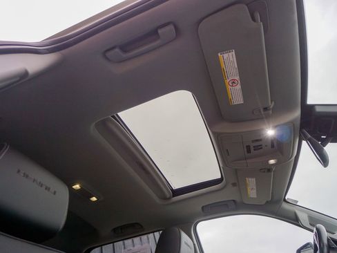 Used 2018 GMC Sierra 3500 Denali w/ Duramax Plus Package image 31