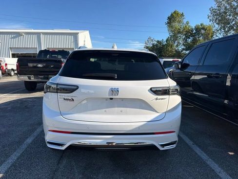 Used 2025 Buick Envision Avenir AWD/4WD image 6