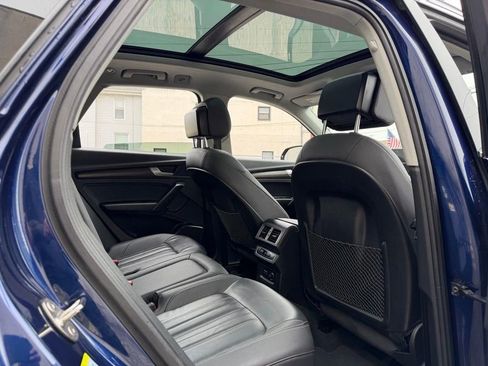 Used 2021 Audi Q5 2.0T Premium w/ Convenience Package image 14